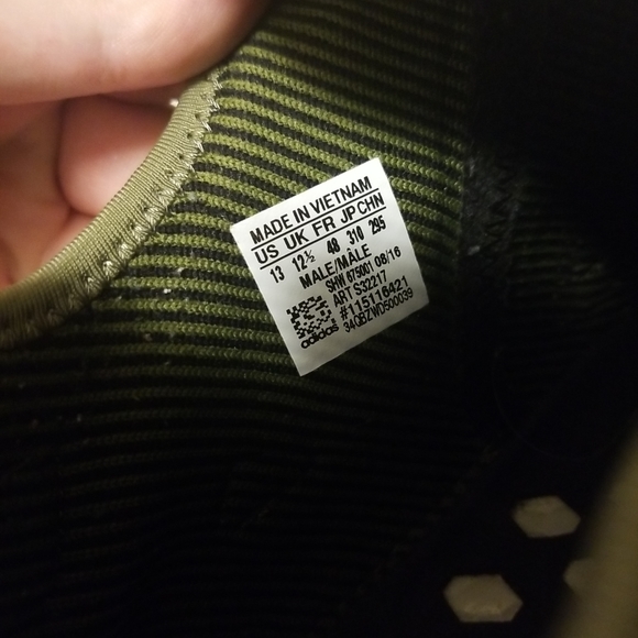 Adidas Boost running shoes size 13 - Picture 3 of 4